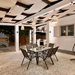 Harmony Garden House *