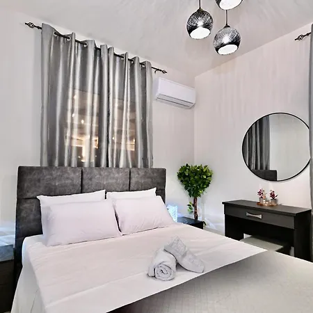 Harmony Garden House