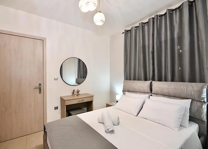 Harmony Garden House 伊利索斯