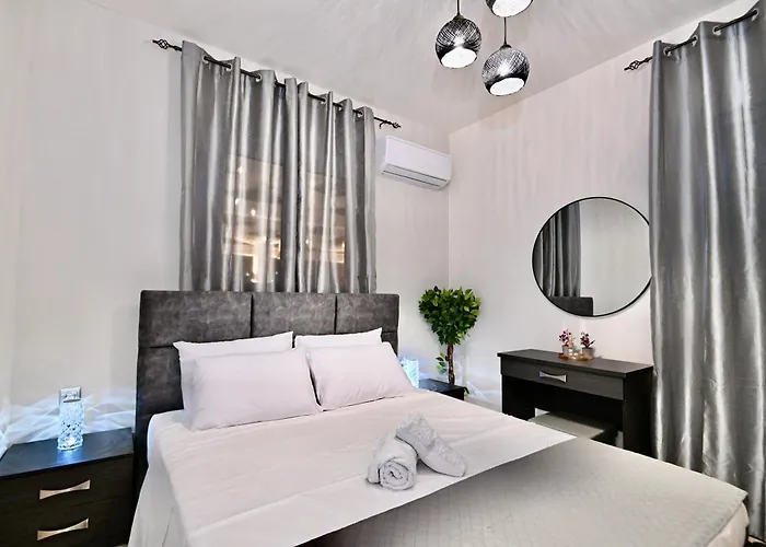 Harmony Garden House