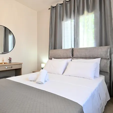 Holiday home Harmony Garden House *