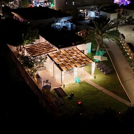 Holiday home Harmony Garden House